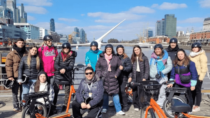 Paseo en barco por el Río de la Plata tras el bike tour en Buenos Aires