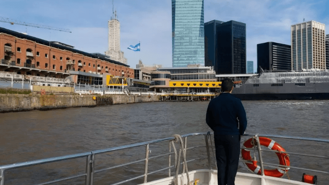 Navegación por el Río de la Plata en el City Tour de Buenos Aires Navegación por el Río de la Plata en el City Tour de Buenos Aires