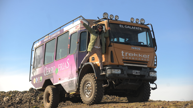 ¡Disfruta del Calafate de una manera auténtica con este tour en Cerro Frías, incluye guía y traslado!