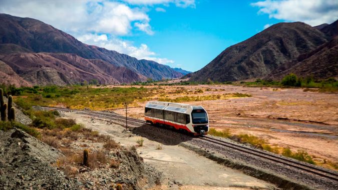Tren Solar de la Quebrada desde Purmamarca: vistas panorámicas de la Quebrada de Humahuaca