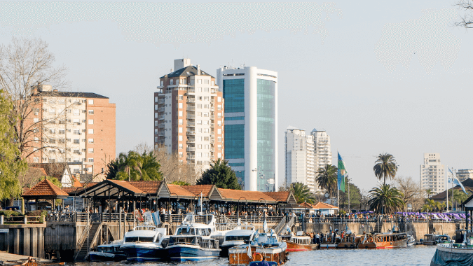 ¡Navega entre rios importantes del delta argentino y el Rio de la Plata hasta Buenos Aires con este tour!
